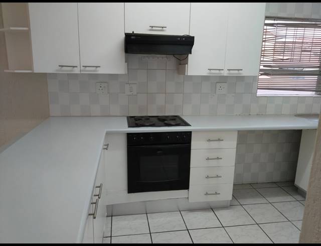 2 BEDROOM SIMPLEX TO LET IN VORNA VALLEY